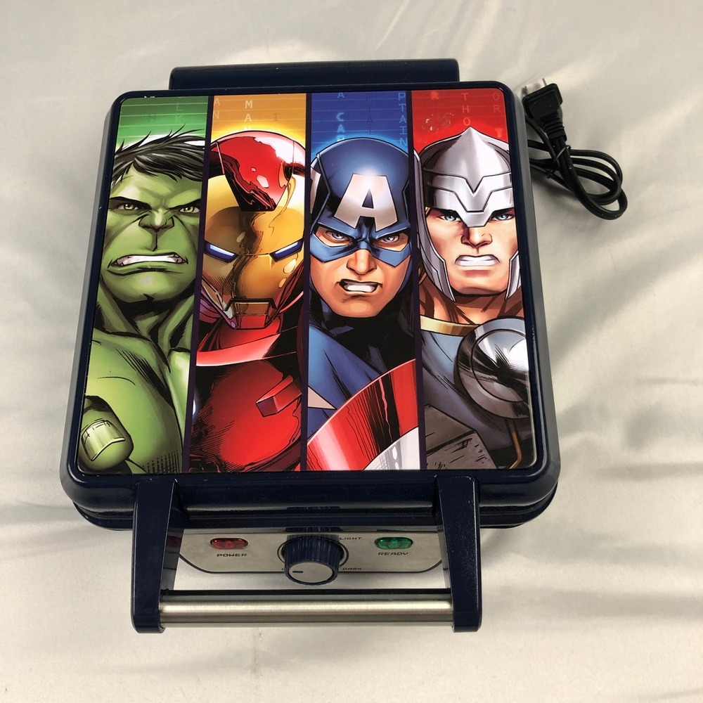 Marvel Avengers Waffle Maker MVA-281 4-Slice Superhero Emblems Iron Man Hulk